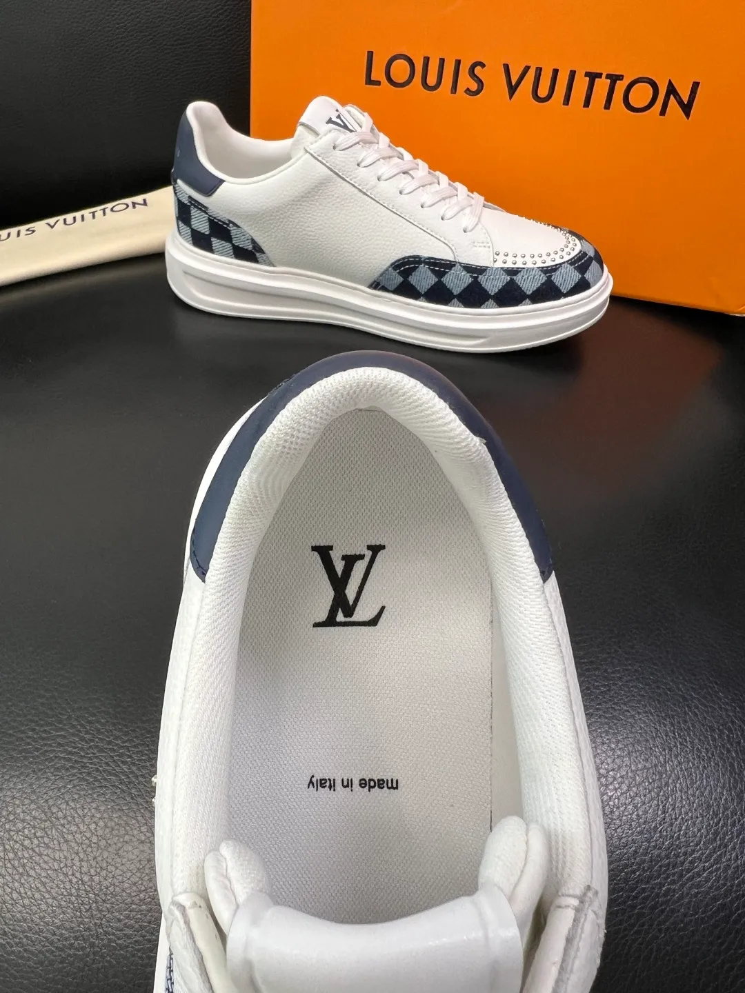 Men's shoes 💰740 Lv high quality top crafts Louis Vuitton, sports sneakers counter synchronization, uppers imported from Italy, high quality splicing colorful complex crafts, imported cowhide lining soft and comfortable, soles: original soles specially provided by the original factory, T men's shoes 💰U exclusive movable molded soles super comfortable, original factory single goods, code number 38-44 (customized 45)